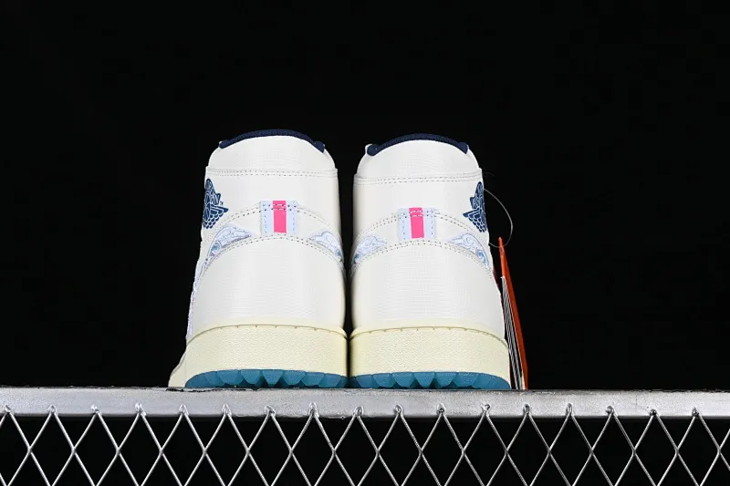 All categories Air Jordan Jordan series basketball shoes Air Jordan 1 High Air Jordan 1 High Golf "Pebble Beach" AJ1 Joe 1 embroidery special edition high-top basketball shoes FV3565-100